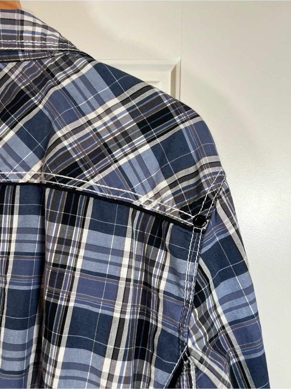 Men’s Buckle Black Blue Plaid Button-Down Shirt Large